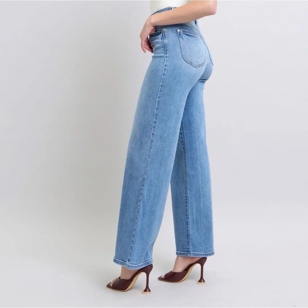 Judy Blue Full Size Wide Leg Jeans with Pockets - Picture 6 of 10